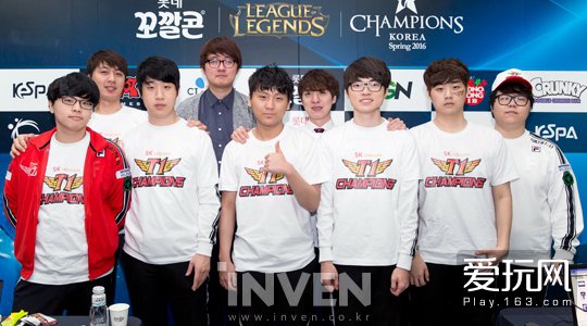 但其年轻球 但其年轻球